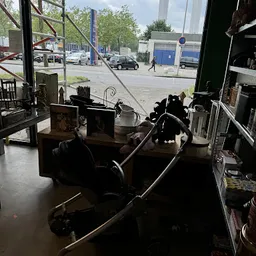 Bezoeker foto van Kringloopwinkel Emmaus Overvecht in Utrecht