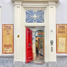 Kringloopwinkel Kringloopwinkel Emmaus Welvaartsresten in Den Haag