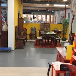 Bezoeker foto van Kringloopwinkel Estafette Recycle Boulevard Leeuwarden in Leeuwarden