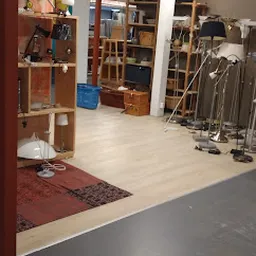 Bezoeker foto van Kringloopwinkel Estafette Recycle Boulevard Leeuwarden in Leeuwarden