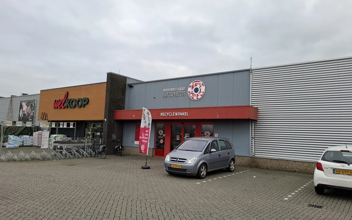 Kringloopwinkel Kringloopwinkel Estafette recyclewinkel Franeker in Franeker