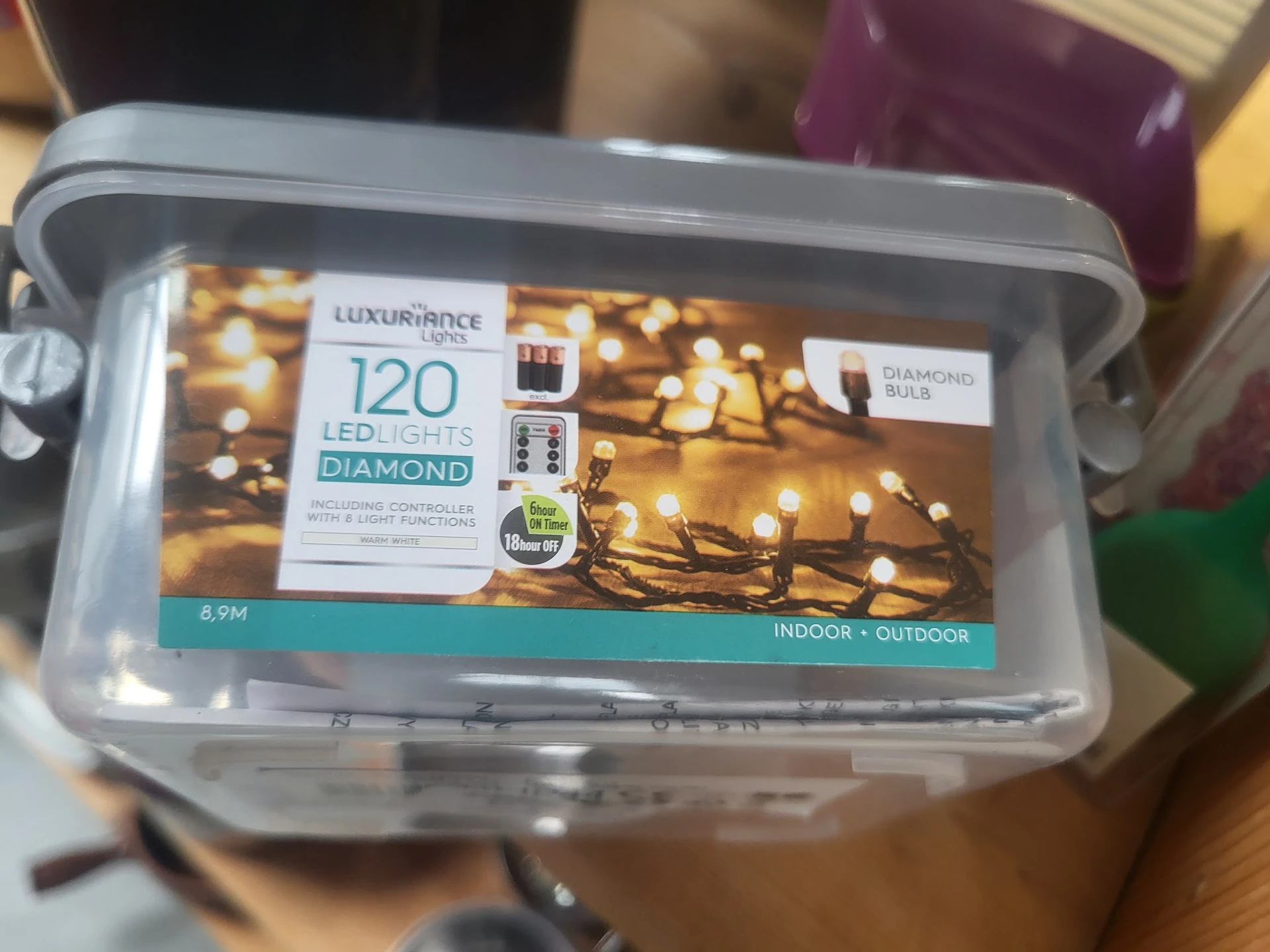 Verpakte LED-lichtsnoer met 120 diamantlampjes, 4,9 meter lang, geschikt voor binnen en buiten