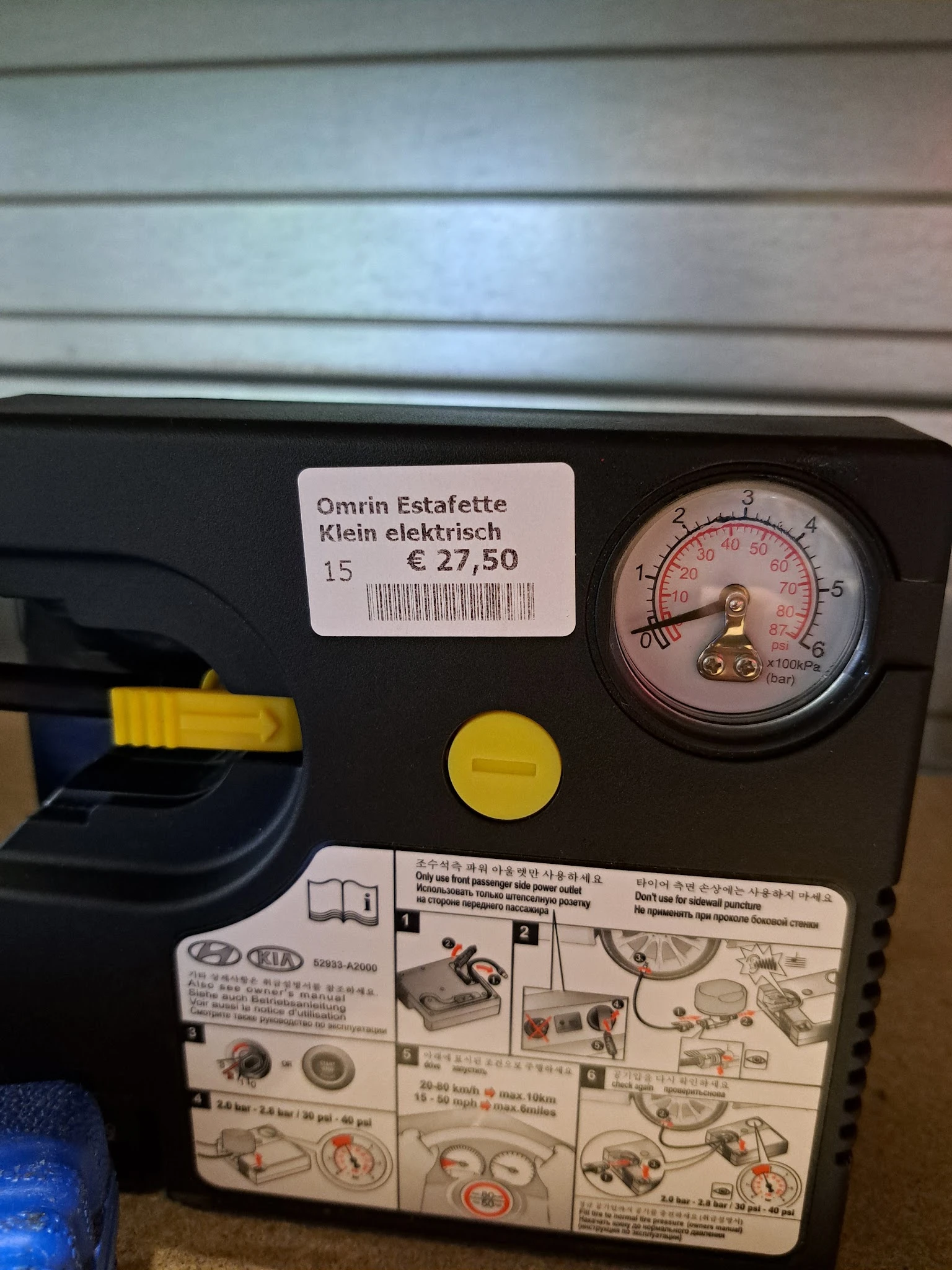 Omrin Estafette Klein elektrisch apparaat met prijskaartje en drukmanometer