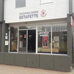Kringloopwinkel Kringloopwinkel Estafette recyclewinkel Sint Annaparochie in Sint Annaparochie