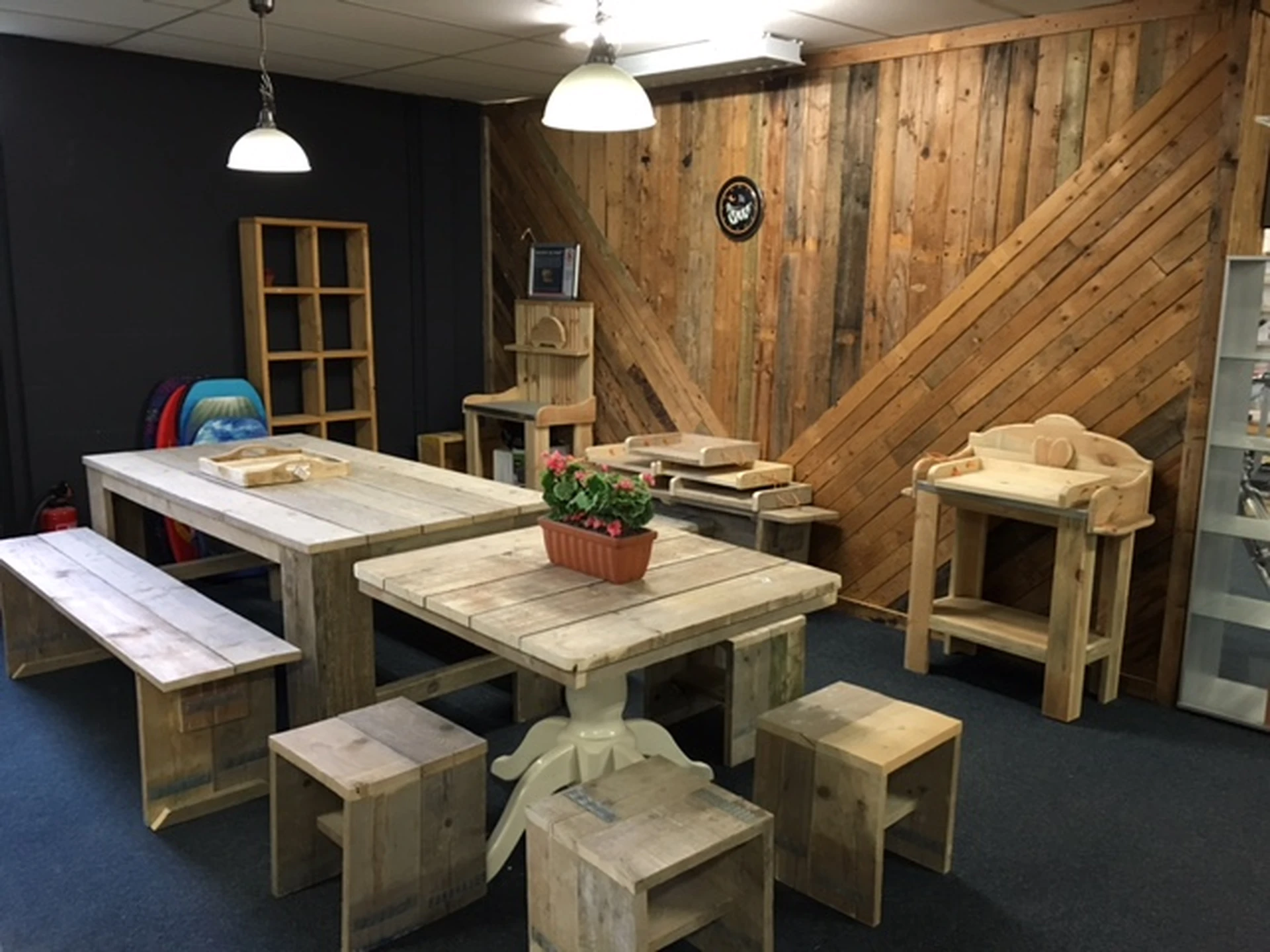 Foto gedeeld door eigenaar van Kringloopwinkel Estafette recyclewinkel Sint Annaparochie in Sint Annaparochie