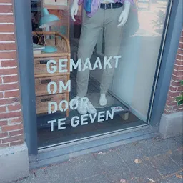 Bezoeker foto van Kringloopwinkel Estafette recyclewinkel Sint Annaparochie in Sint Annaparochie