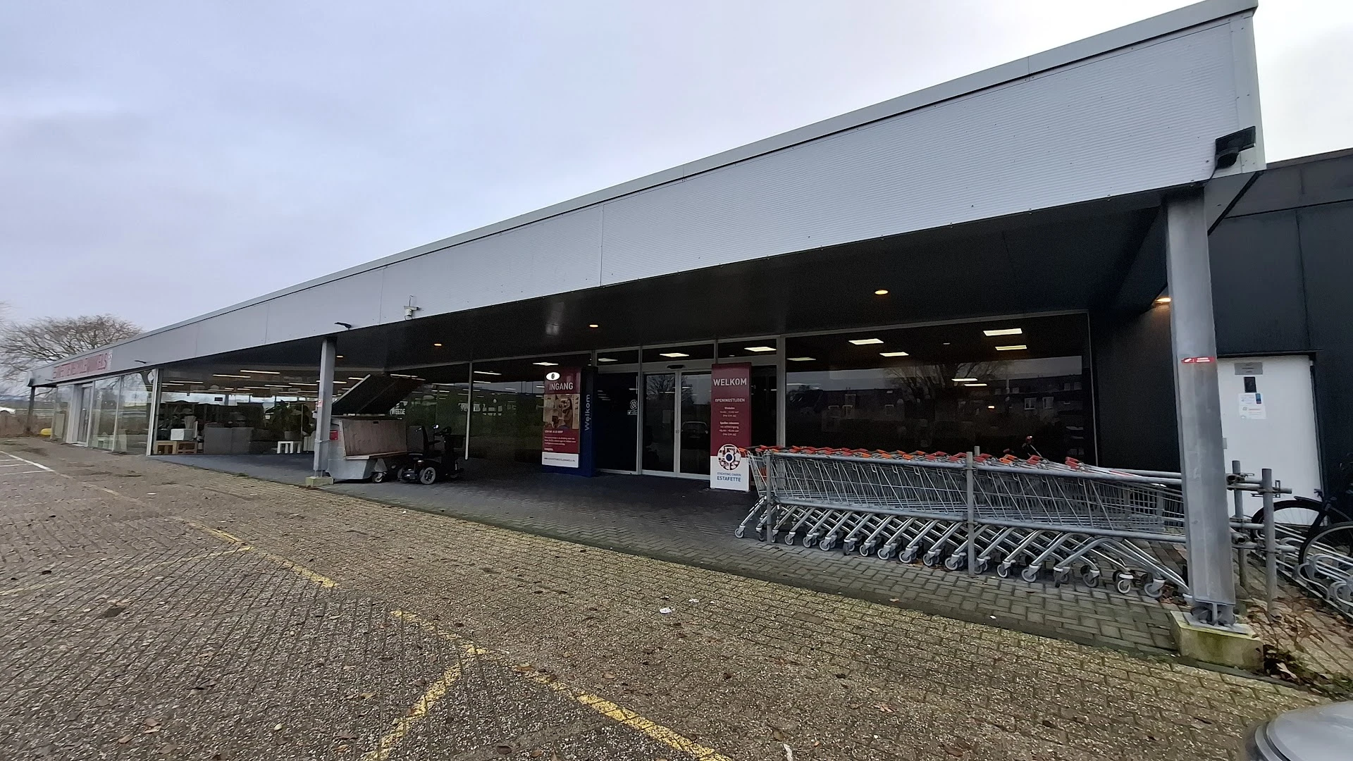 Kringloopwinkel Kringloopwinkel Estafette recyclewinkel Sneek in Sneek