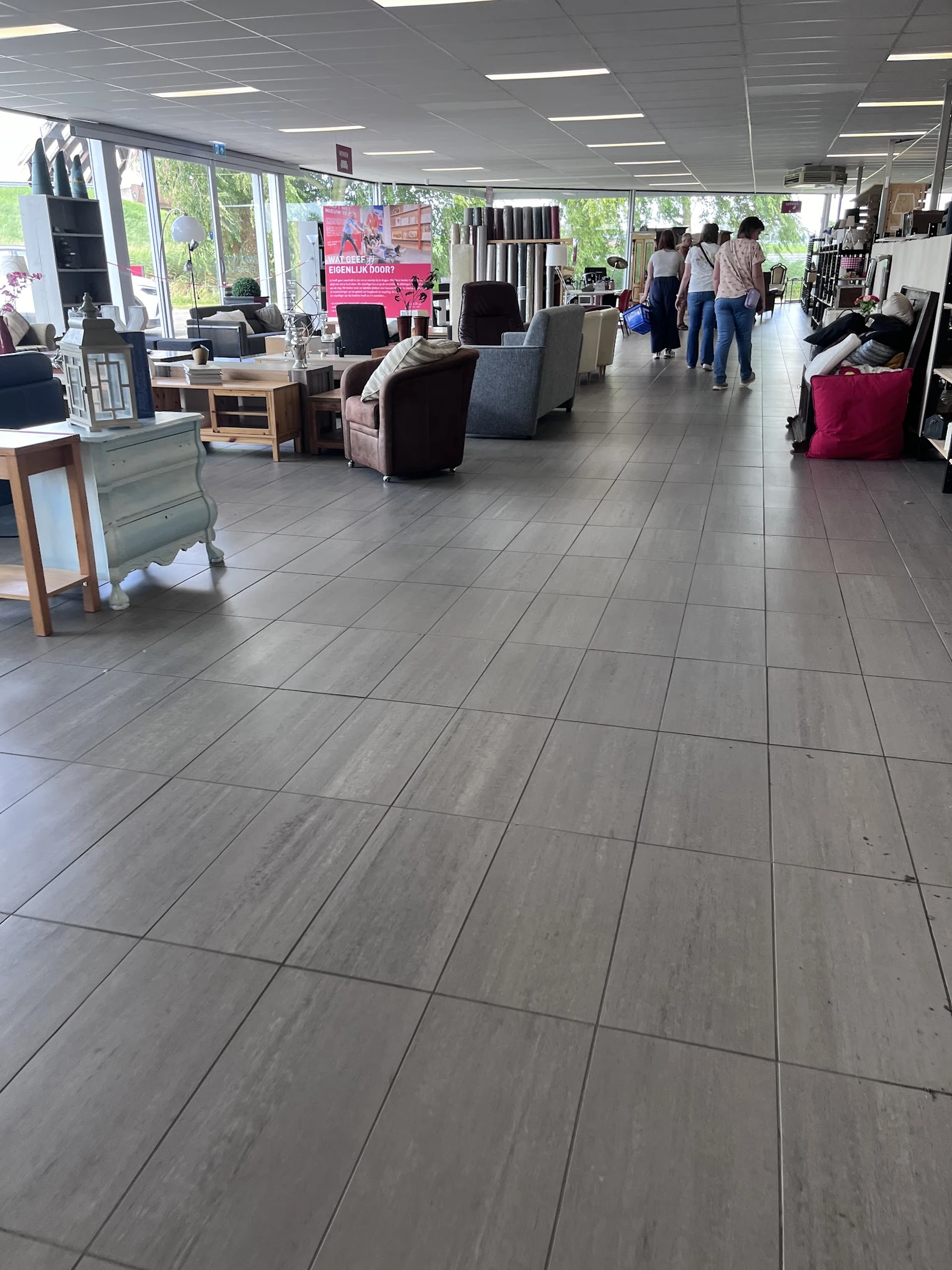 Bezoeker foto van Kringloopwinkel Estafette recyclewinkel Sneek in Sneek