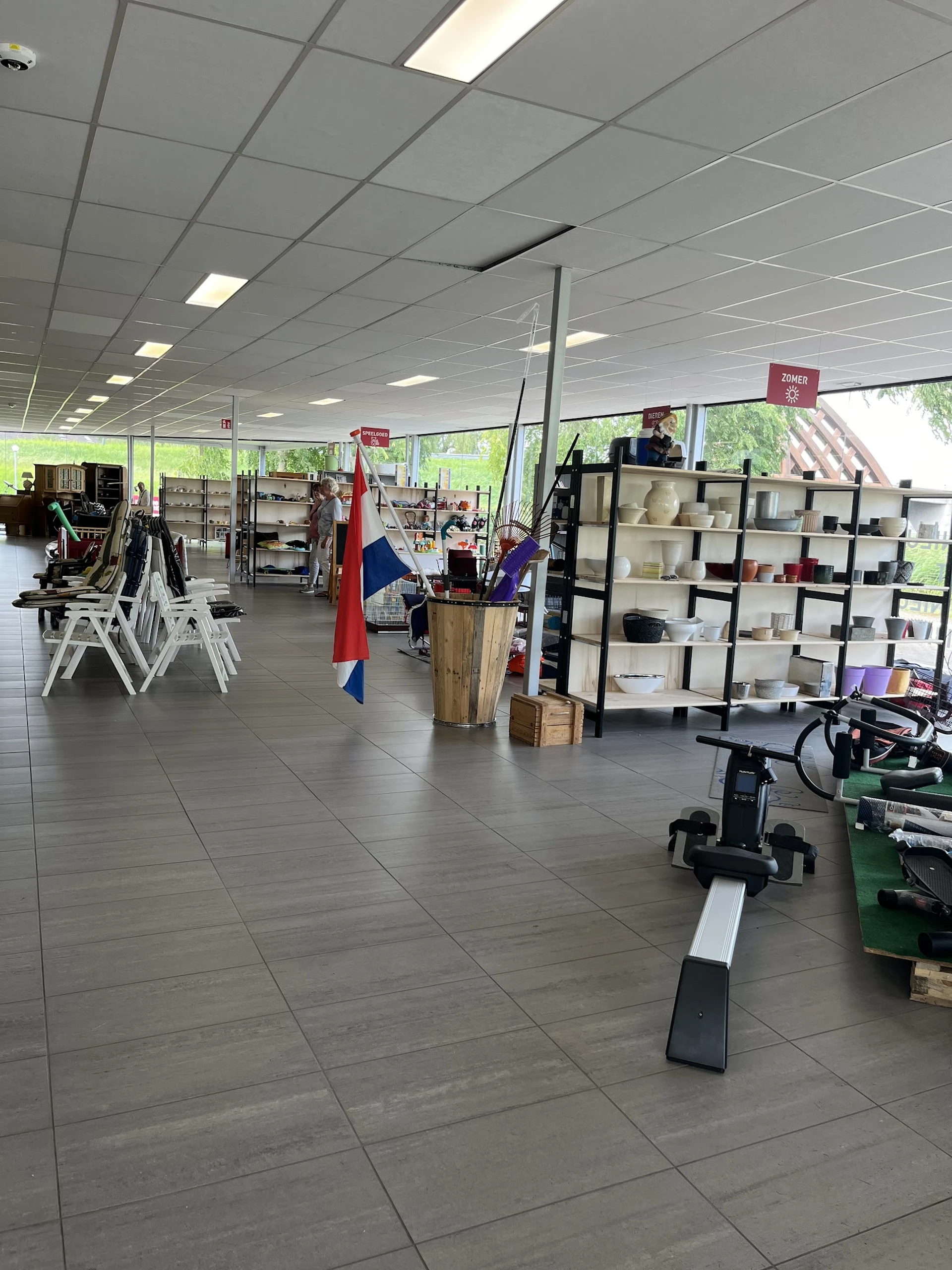 Bezoeker foto van Kringloopwinkel Estafette recyclewinkel Sneek in Sneek
