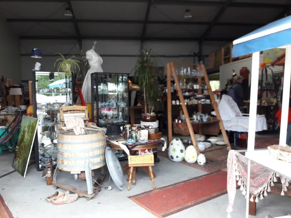 Kringloopwinkel Kringloopwinkel Even Kieken in Vlagtwedde