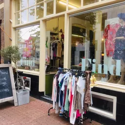 Kringloopwinkel Kringloopwinkel Find | Tweedehands Kleding in Groningen Stad