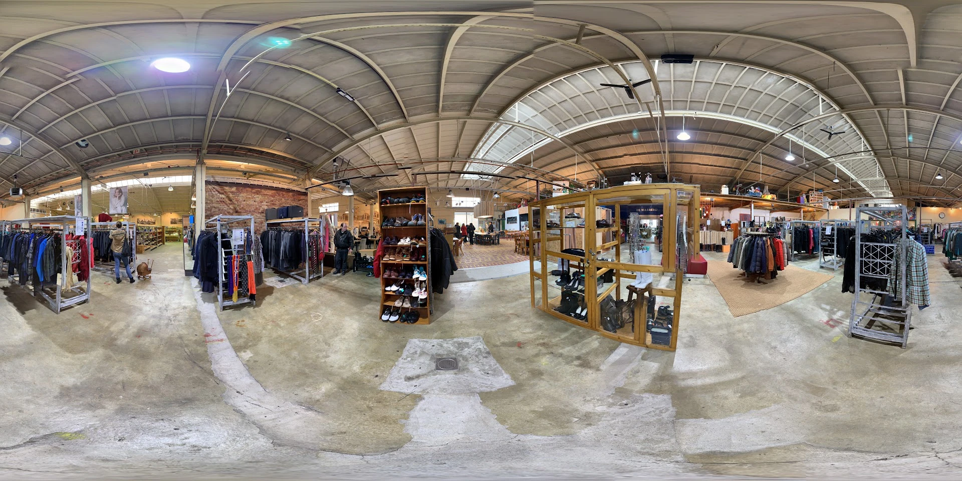 Kringloopwinkel Foenix Kringloop & Reintegratie in Apeldoorn