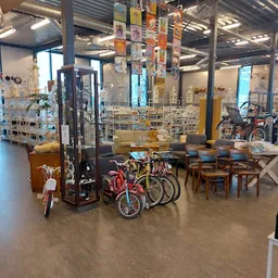 Bezoeker foto van Foenix Kringloop & Reintegratie in Apeldoorn