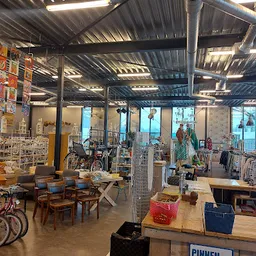 Bezoeker foto van Foenix Kringloop & Reintegratie in Apeldoorn