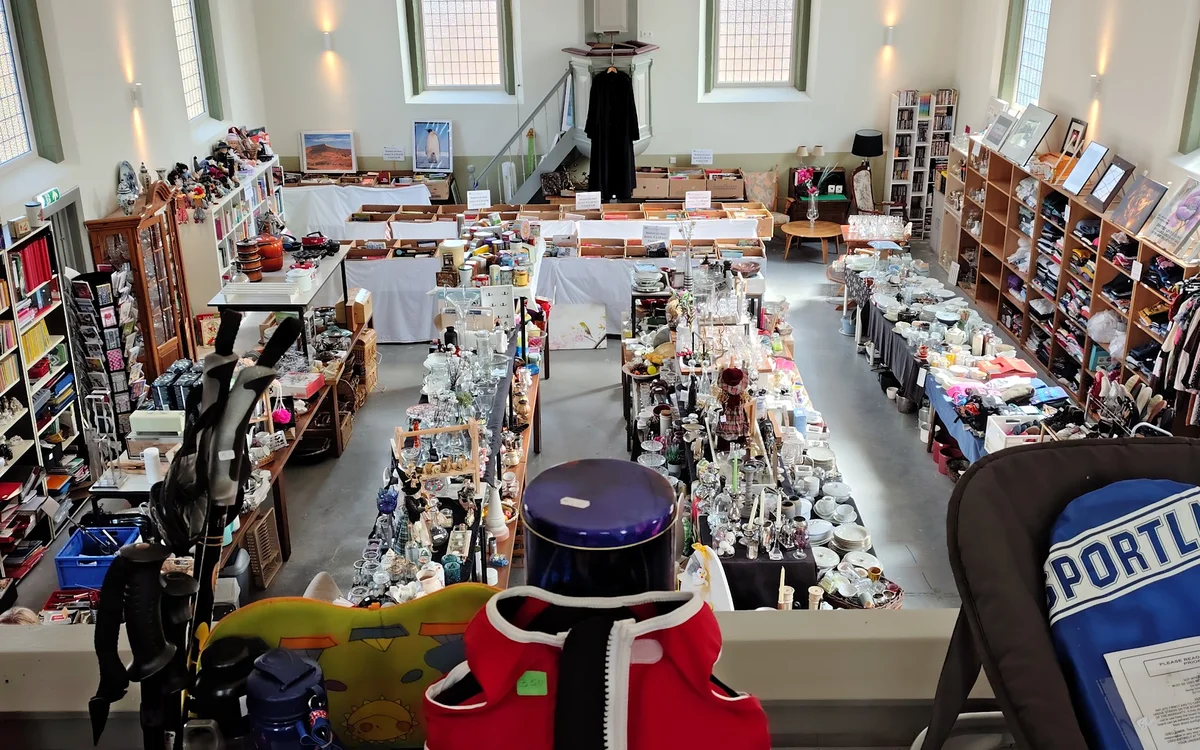 Kringloopwinkel Kringloopwinkel Gambia-markt in Pesse