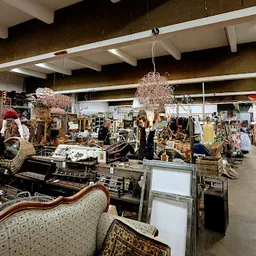 Bezoeker foto van Kringloopwinkel Garage Sale Krommenie in Krommenie