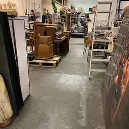 Bezoeker foto van Kringloopwinkel Garage Sale Krommenie in Krommenie