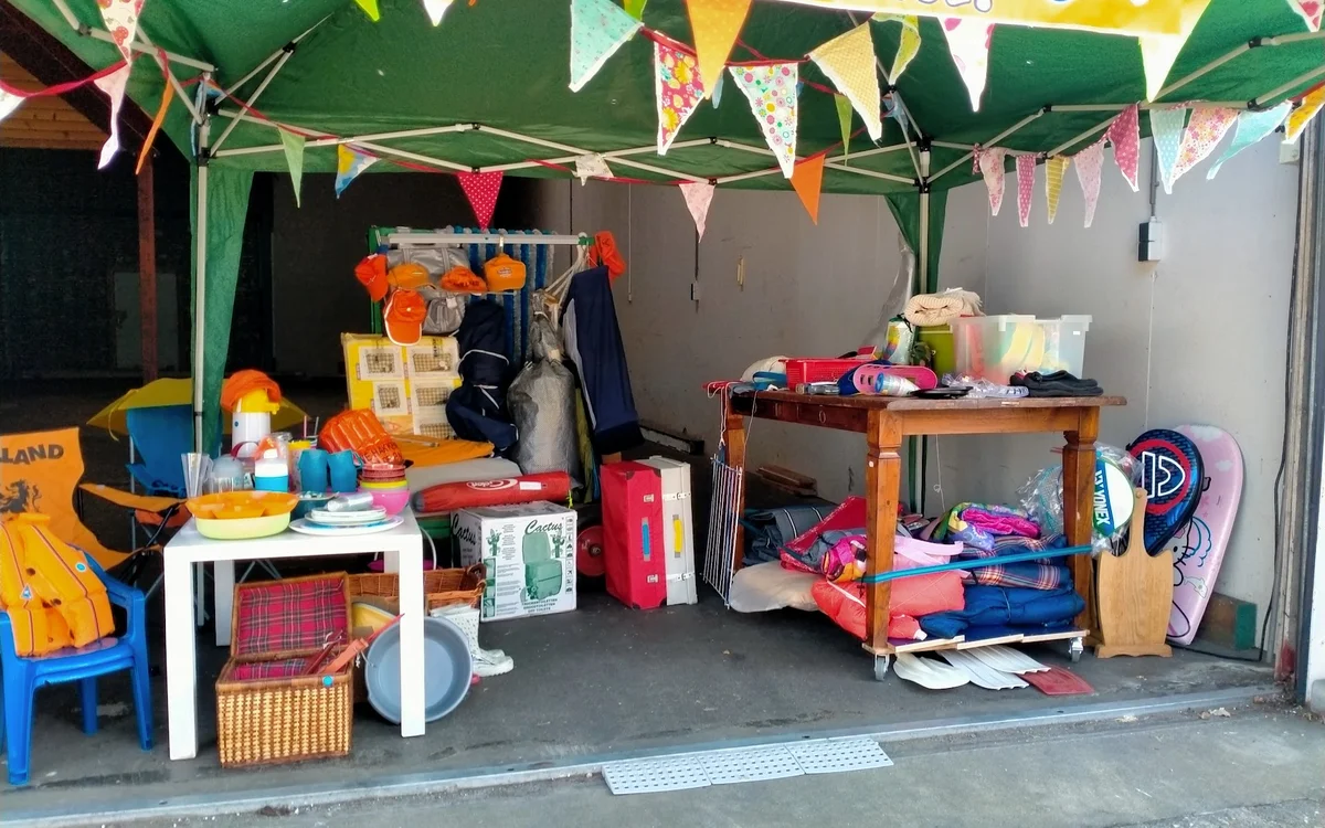 Kringloopwinkel Kringloopwinkel Gebruikt Goed, Ipse de Bruggen in Nieuwkoop