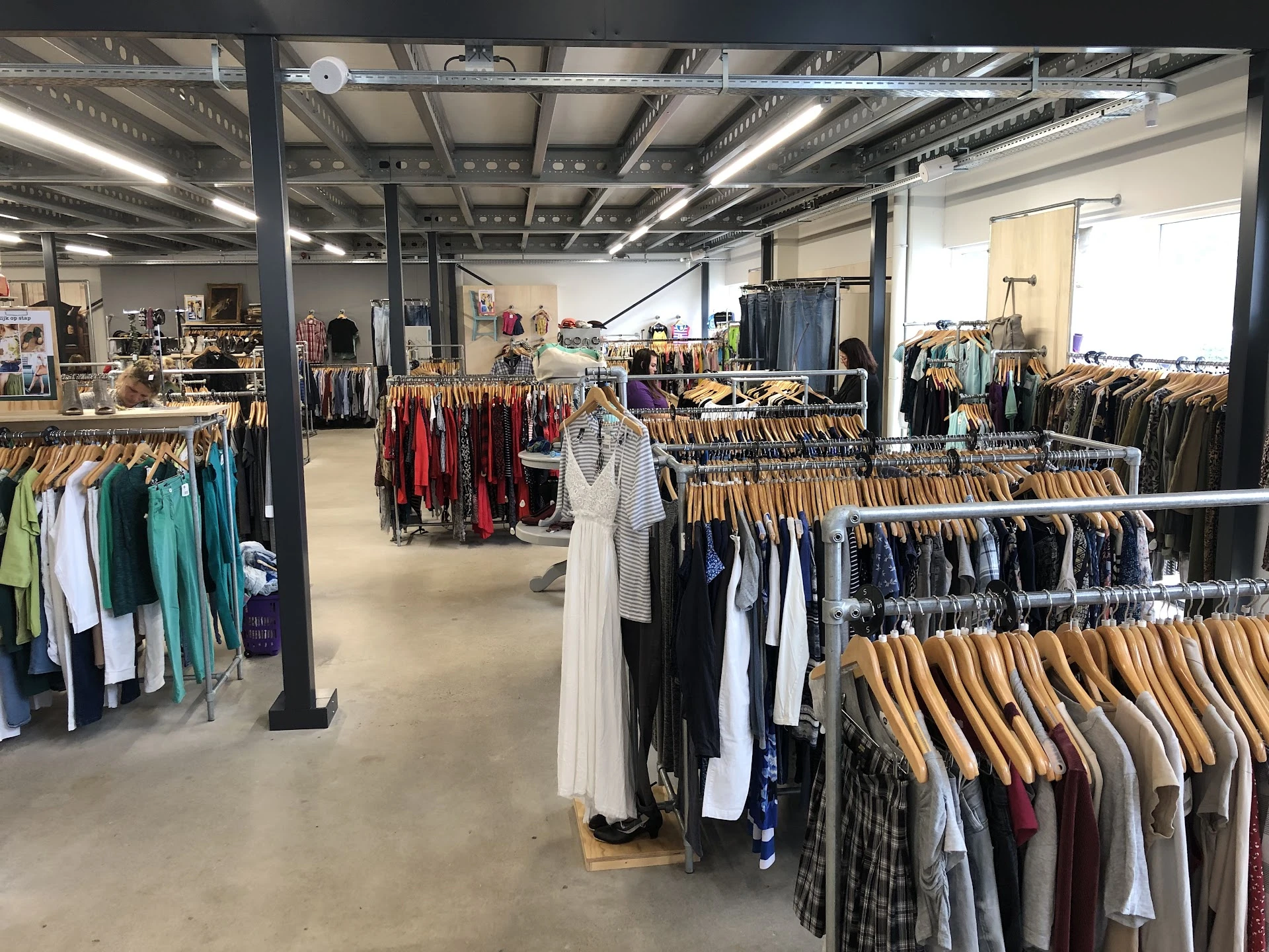 Kringloopwinkel Goed En Nieuw Gorinchem in Gorinchem met tweedehands boeken, gereedschappen en huis- en inrichting