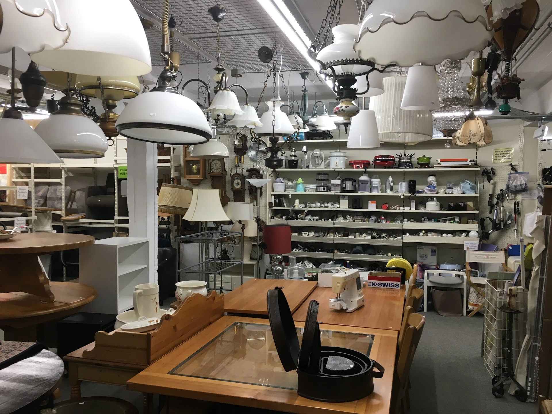 Kringloopwinkel Goededoelen "De Paardestal" in Berkel en Rodenrijs