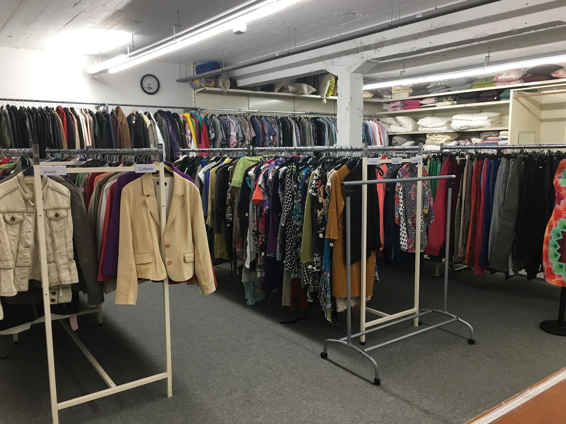 Kringloopwinkel Goededoelen "De Paardestal" in Berkel en Rodenrijs