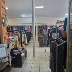 Bezoeker foto van Kringloopwinkel Goederenbank Bergen in Bergen