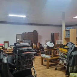 Bezoeker foto van Kringloopwinkel Goederenbank Bergen in Bergen