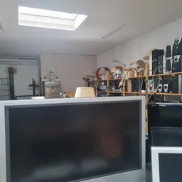 Bezoeker foto van Kringloopwinkel Goederenbank Bergen in Bergen