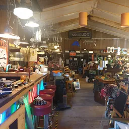 Bezoeker foto van Kringloopwinkel GoedGuod in Tjalleberd