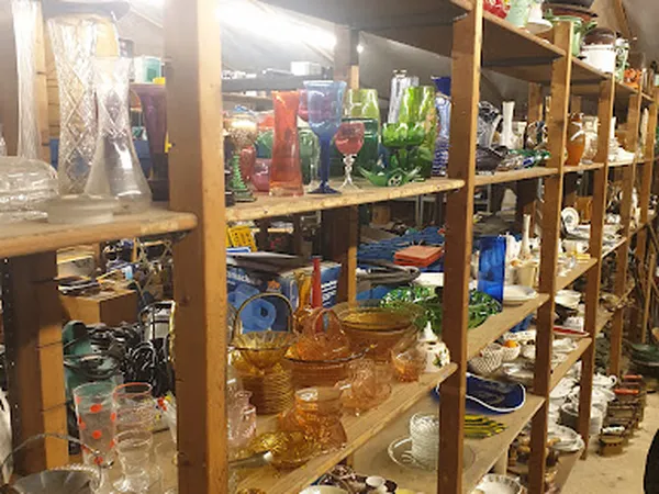 Kringloopwinkel in Tjalleberd