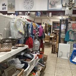 Bezoeker foto van Kringloopwinkel Habbekrats in Lunteren