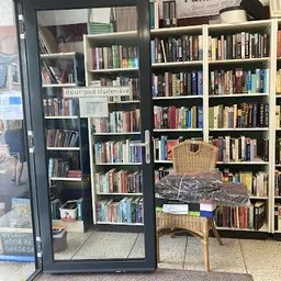 Bezoeker foto van Kringloopwinkel Habbekrats in Lunteren