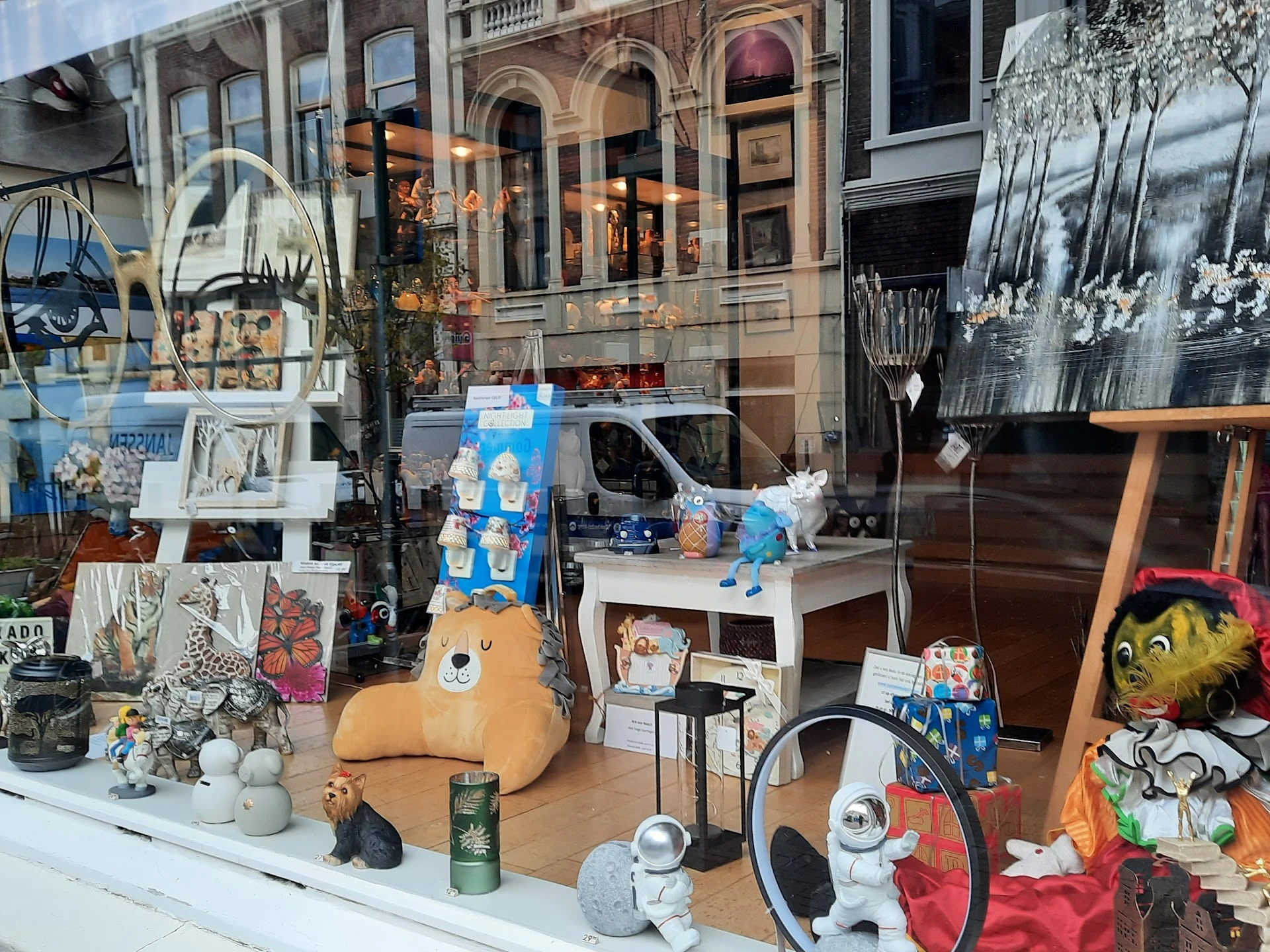 Kringloopwinkel Kringloopwinkel Habbekrats in Nijmegen