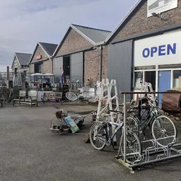 Bezoeker foto van Hangar 050 Brocante Curiosa Kringloop in Aduard