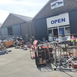 Bezoeker foto van Hangar 050 Brocante Curiosa Kringloop in Aduard