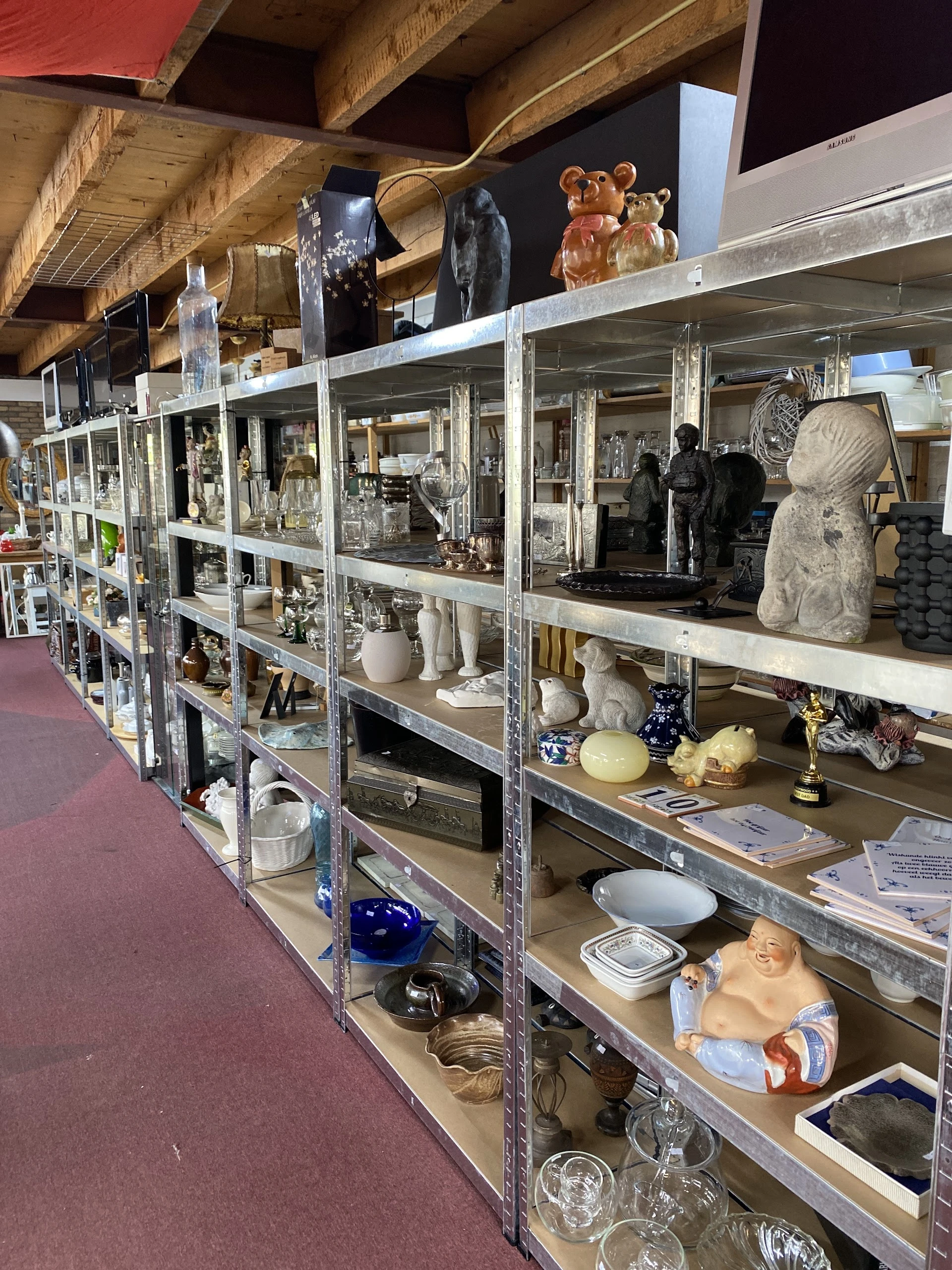 Kringloopwinkel Hebbes in Gilze