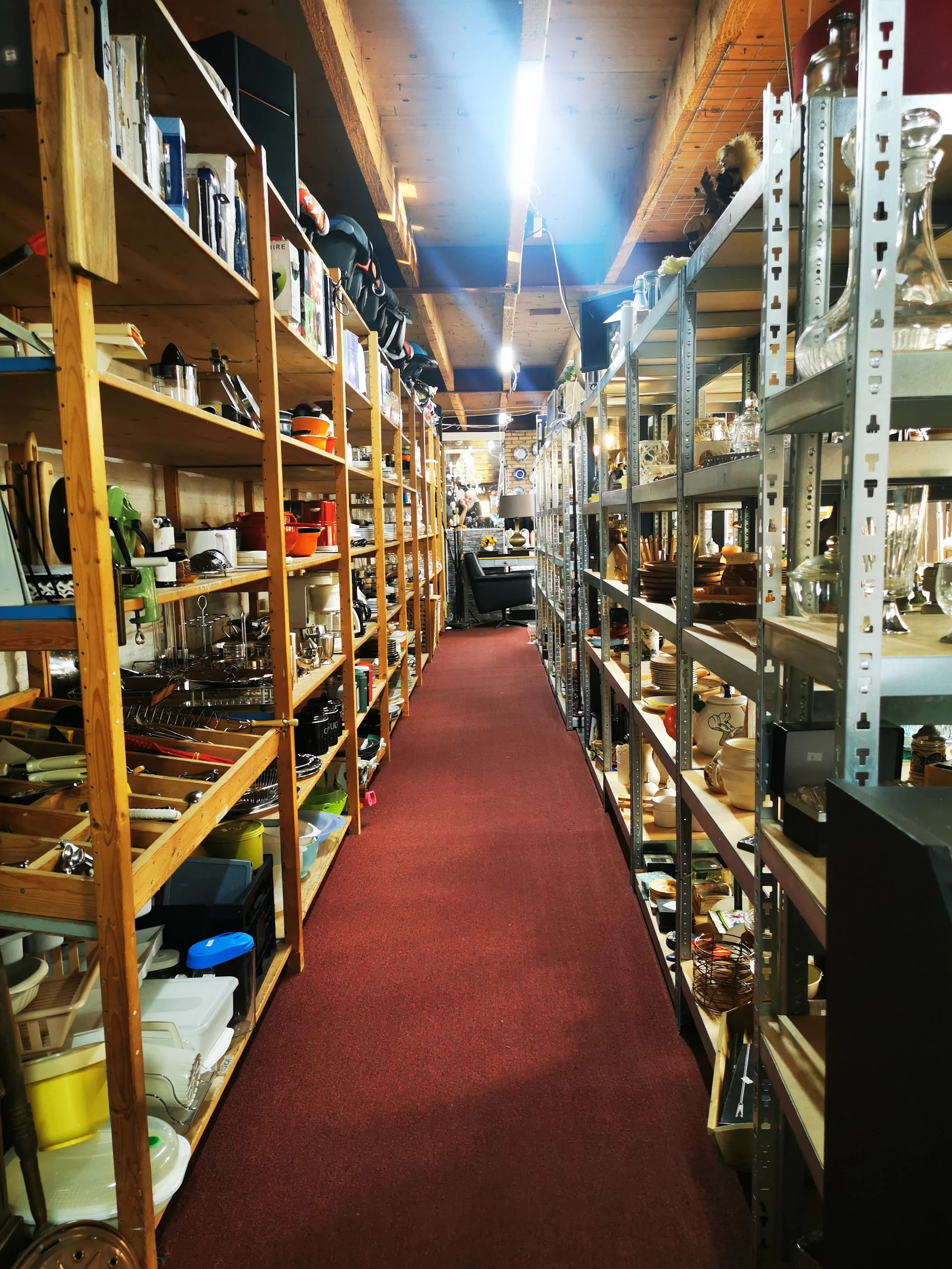 Hebbes in Gilze met tweedehands boeken, elektrische fietsen en huishoudelijke apparaten