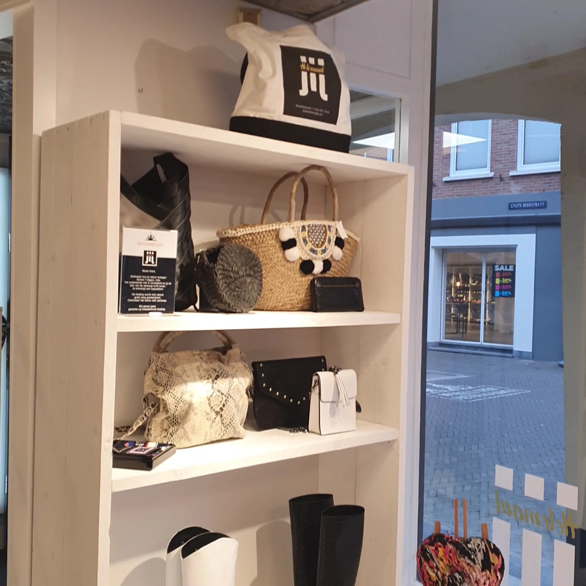 Kringloopwinkel Kringloopwinkel Helemaal JIJ in Venlo