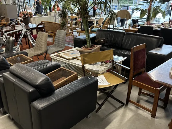 Kringloopwinkel Kringloopwinkel Henkie's tweedehands hoekie in Breda