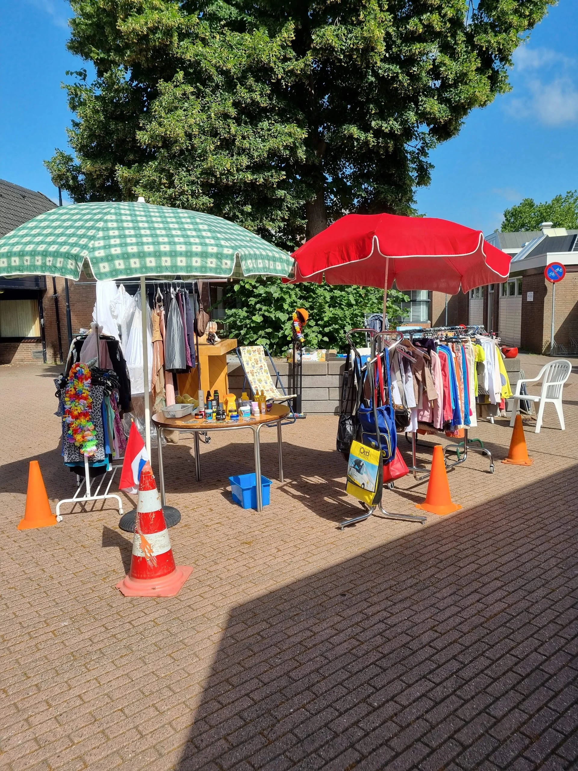 Kringloopwinkel Hergebruik Oosterhout in Oosterhout met tweedehands boeken, films en huishoudelijke apparaten
