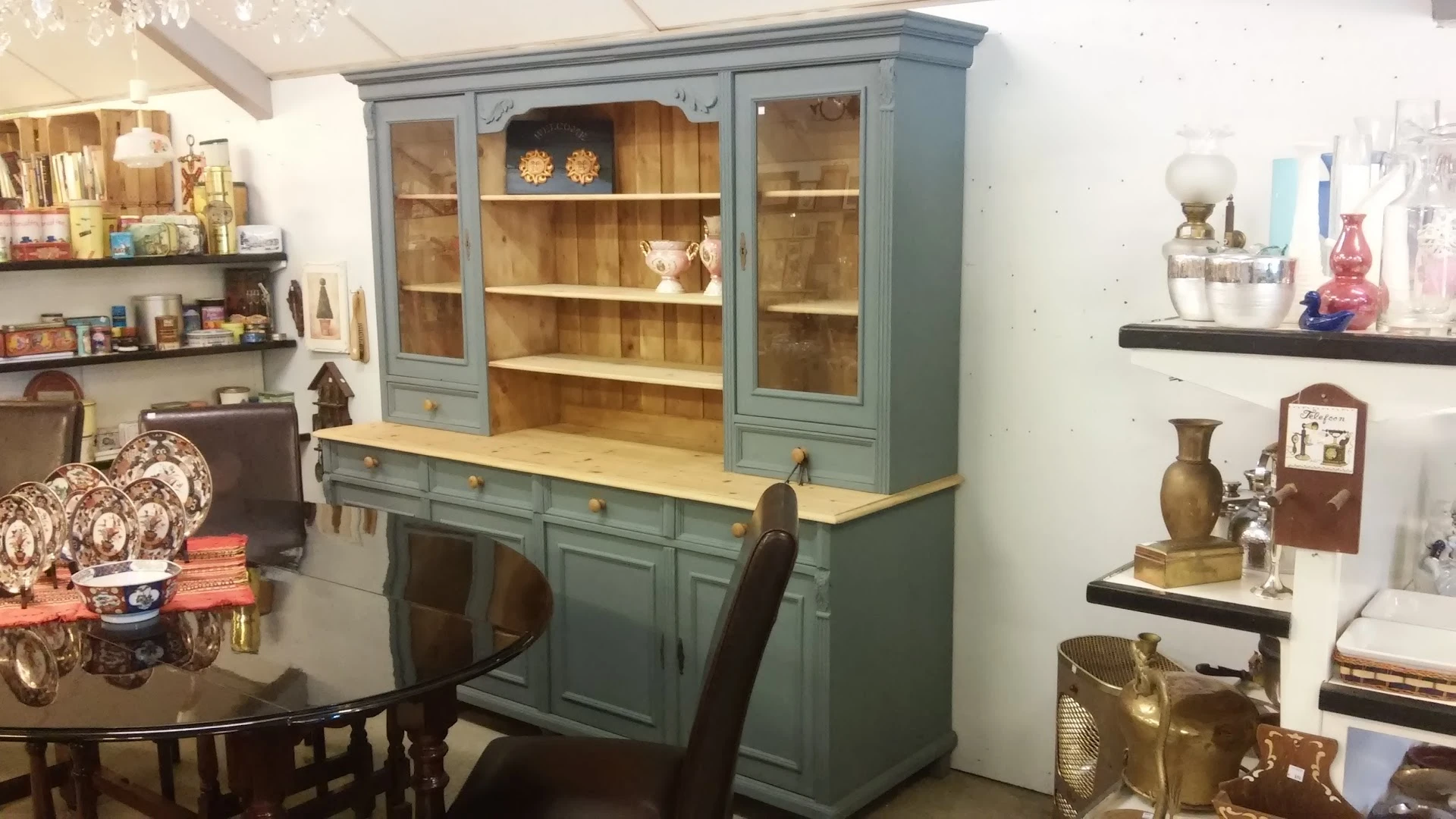 Kringloopwinkel Hergebruik Weiting in Tolbert met tweedehands boeken, huishoudelijke apparaten en kleding