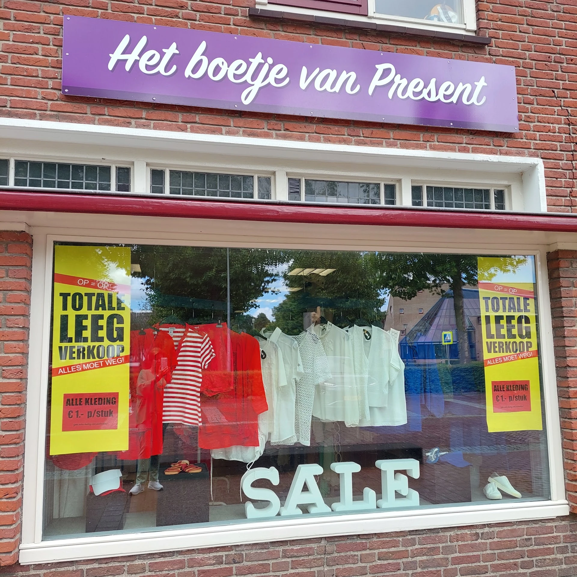 Kringloopwinkel Kringloopwinkel Het Boetje van Present in Middenmeer