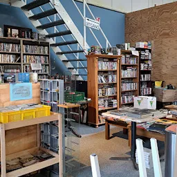 Bezoeker foto van Kringloopwinkel Het Circulaire Ambachtscentrum in Leidschendam