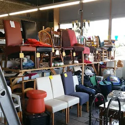 Bezoeker foto van Kringloopwinkel Het Keer(n)punt Stichting Interkerk in Zwaag