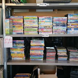 Bezoeker foto van Kringloopwinkel Het Keer(n)punt Stichting Interkerk in Zwaag