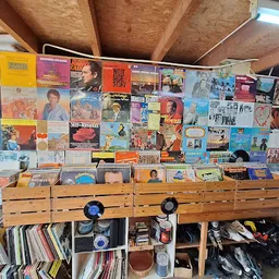 Bezoeker foto van Kringloopwinkel Het Keer(n)punt Stichting Interkerk in Zwaag