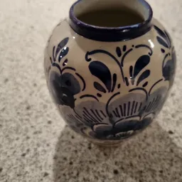 Blauw-wit decoratief porseleinen potje met bloemmotief en deksel