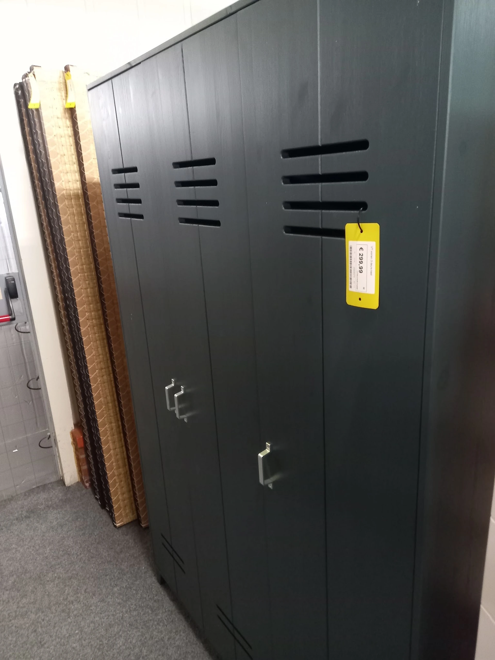 Bezoeker foto van Kringloopwinkel Het Verkoophuis Slagharen bv in Slagharen