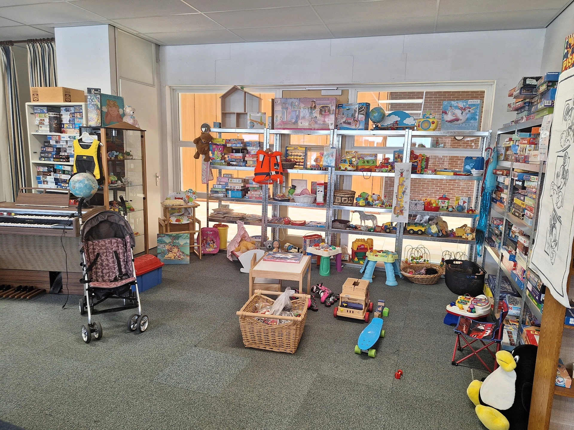 Kringloopwinkel HL Kringloop winkel in Woensdrecht