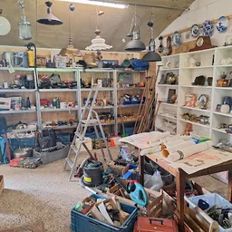 Bezoeker foto van Inboedelhal | Woningontruiming & Kringloopwinkel in Oudehaske